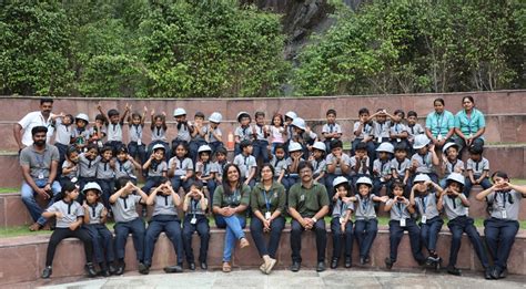 DiYES International School