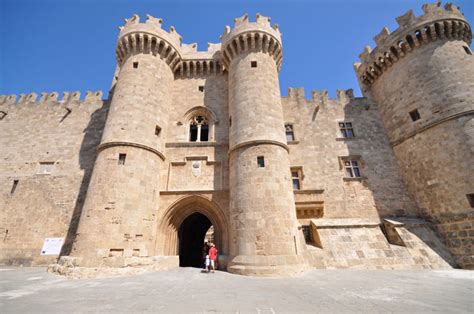 Palace of the Grand Master of the Knights of Rhodes, rhodes, Greece ...