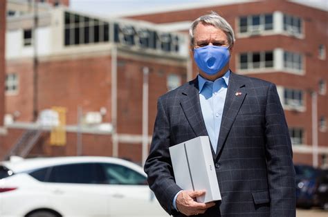 Brighton Marine donates 350 iPads so veterans at Holyoke, Chelsea ...