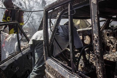 Pictures | Charred, downtown P-au-P left unrecognizable