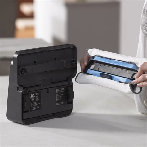 iRobot Braava 380t Advanced Robot Mop- Wet Mopping and Dry Sweeping ...