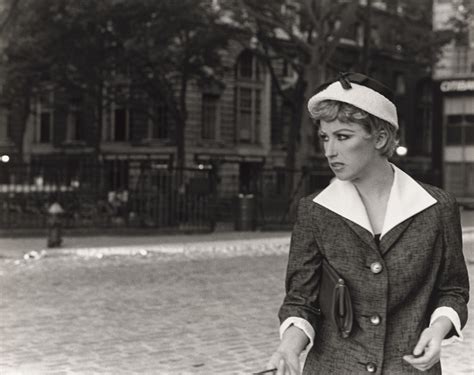 Cindy Sherman, Untitled Film Still #21, 1978 | A identidade como encenação. A fotografia como teatro do eu - Imagem: Reprodução