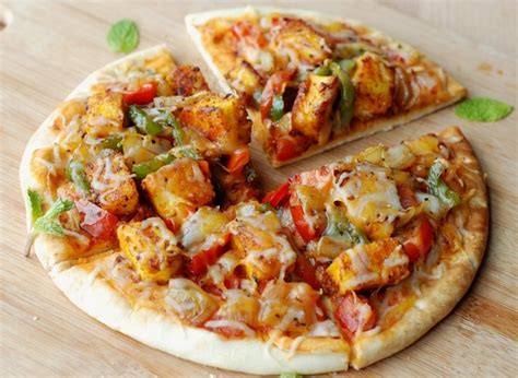 घर पर बनाएं टेस्टी एंड यम्मी Kadai Paneer Pizza - kadai-paneer-pizza ...