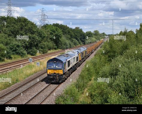 Double headed shed as Class 66 66780 and 66750 lead the Scunthorpe to ...