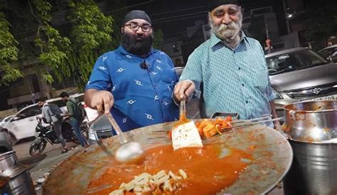 This Kiosk In Pitampura Offers Lip-Smacking Nutri Kulcha, Malai Chaap ...
