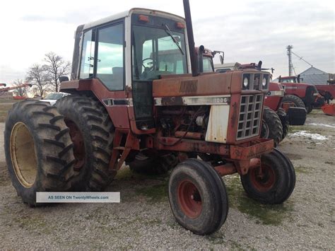 1977 1086 International Tractor