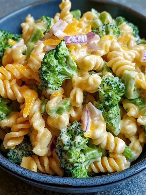 Easy Broccoli Cheddar Pasta Salad - A Delicious Must-Try