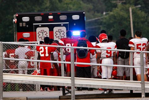 Mark Kodiak Ukena: North Chicago High School's Red vs White Inter-Squad ...