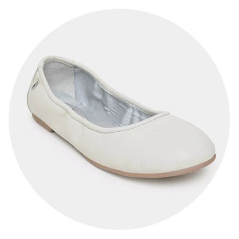 17 Best Shoes for Pregnancy of 2025