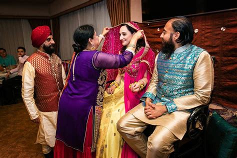 These Cute Couple Images Tell Us About Varied Stages of Love