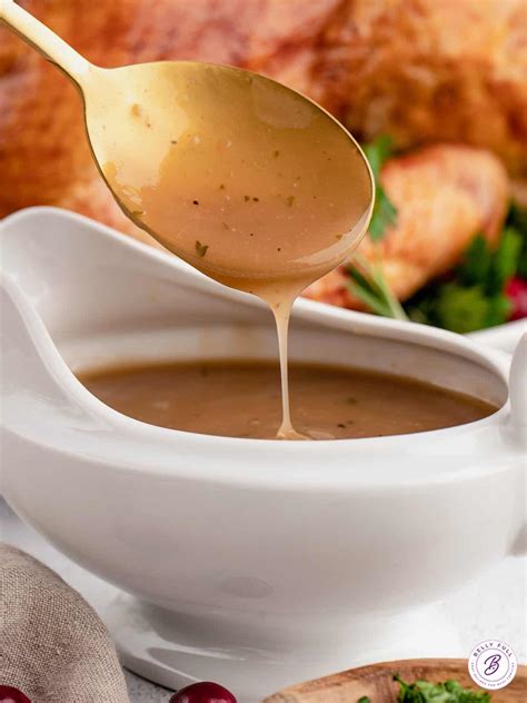 Easy Homemade Turkey Gravy 的图像结果