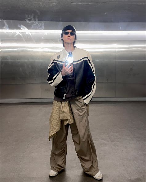 김도형 DoHyeong Kim (@iamdohyeong) • Instagram photos and videos