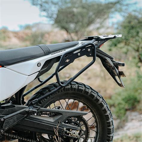 Saddle stay