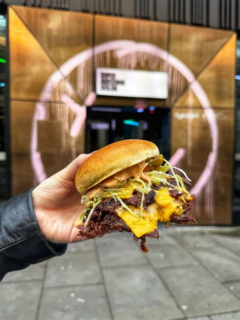 Smash burger joint launched by Almost Famous founders closes