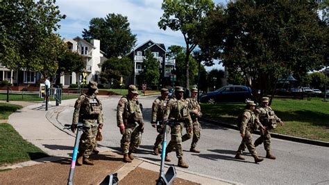 National Guard Troops Begin to Trickle Into Memphis - The New York Times