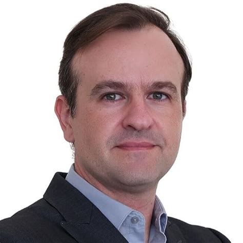 Buy Microsoft 365 Fundamentals Guide: Over 100 tips and tricks to help ...