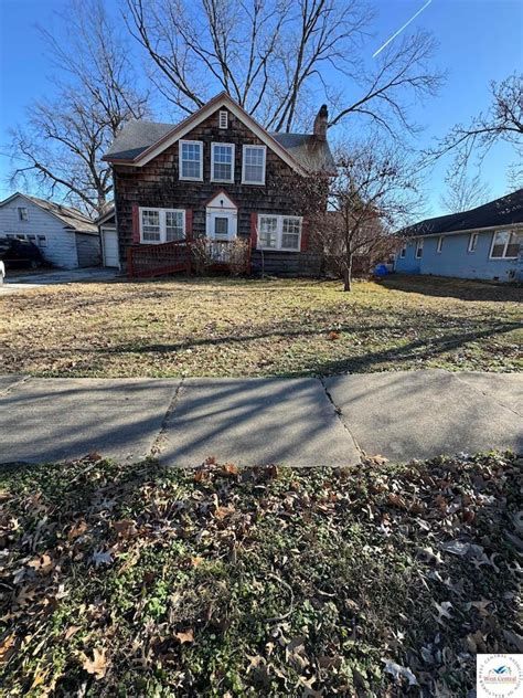 402 S 3rd St, Clinton, MO 64735 | Homes.com