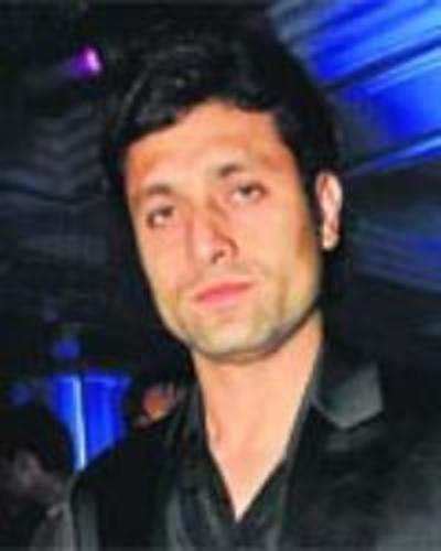 Shiney groped in lock-up