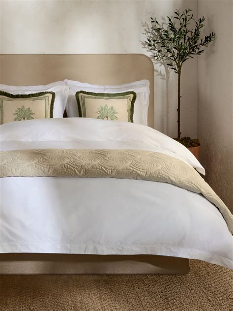 White The Edit 500 Thread Count Embroidered King Duvet Cover Set | Primark