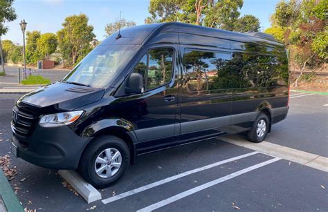 12 Passenger Vans for Rent 的图像结果