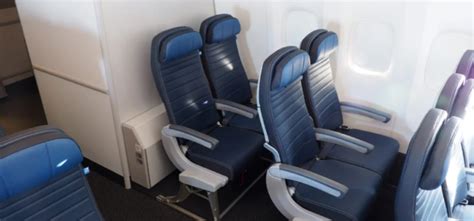 Frequent Flyer Reveals Why He Chooses The 'Worst' Seat On The Plane