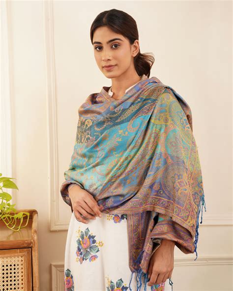 Female Shawls Pashmia Shawls Creative Setup Professional Photography ...