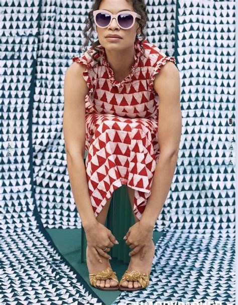Rosario Dawson's feet