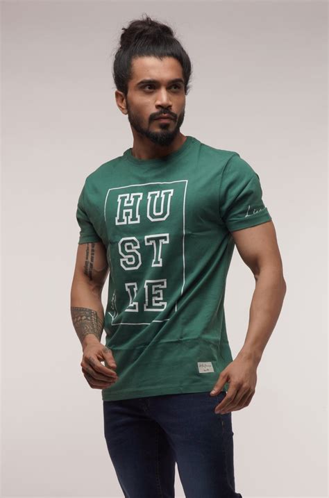 HUSTLE CREW GRAPHIC TSHIRT