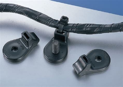 Insulok Tie with Edge Clip, Heat-Resistant Grade | HELLERMANNTYTON ...