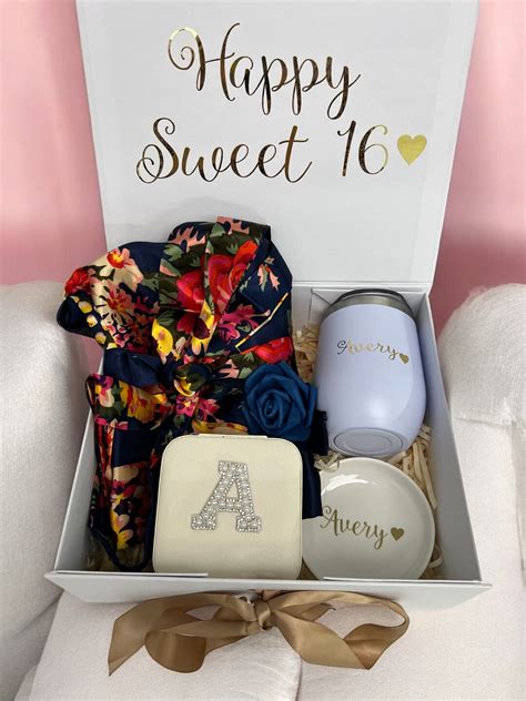 Personalized Sweet Sixteen Gift Box, Floral Sweet 16 Robes, 16th ...