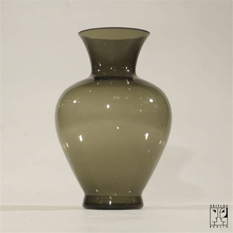 Glassvase in Bauhaus design - ZEITLOS – BERLIN