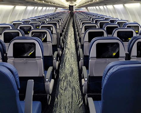 Delta begins interior refresh on select Boeing 737-800s, expands Delta ...