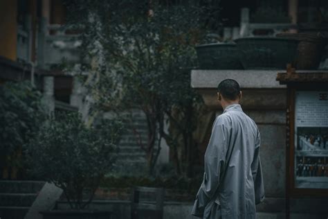 Real Building Front View 的图像结果