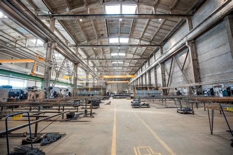 Factory Building Interior 的图像结果