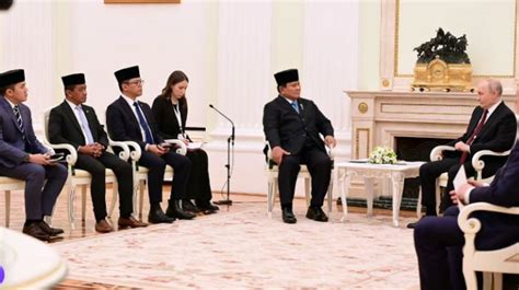 https://awsimages.detik.net.id/visual/2026/04/14/presiden-prabowo-subianto-langsung-diterima-oleh-presiden-rusia-vladimir-putin-di-istana-kremlin-senin-13-april-2026-siang-har-1776125375671_169.png?q=80&w=900