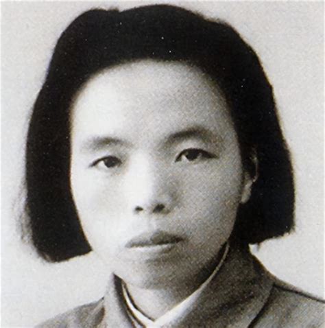 Vice Prime Minister Fang Yi's wife and children. All of their children ...