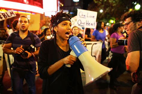 Charlotte protesters hit streets for 4th night after police shooting ...
