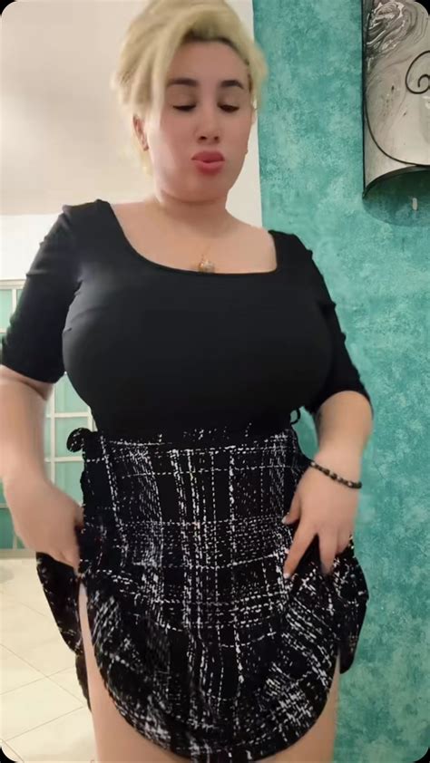 Ximena Salgado “La Muñeca” | Buscando la belleza en pequeñas cosas 💜 #muñeka #belleza #pequeñas ...