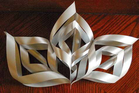 Giant Paper Snowflake Tutorial 的图像结果