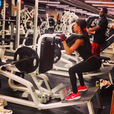 Jennifer Selter - Facebook Instagram Twitter Photos - January 2014 ...