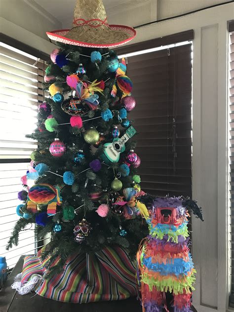 20+ Themed Year Round Christmas Tree