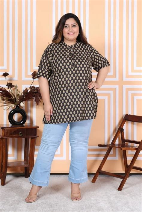 Plus Size Black Cotton Printed Short Kurta for Women – Swasti Clothing