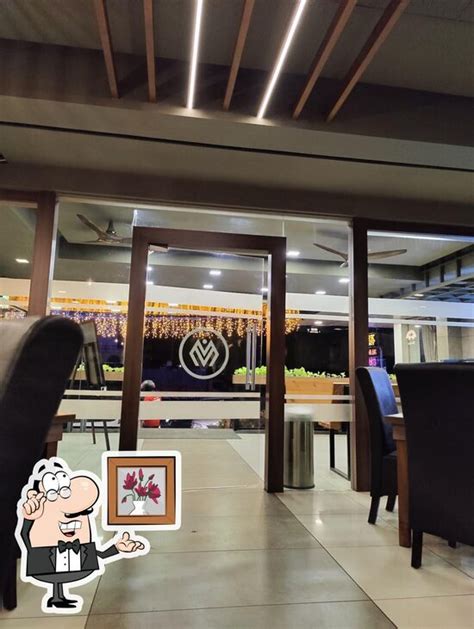 Malabar Village Restaurant ( മലബാർ വില്ലേജ് റെസ്റ്റോറന്റ് ...