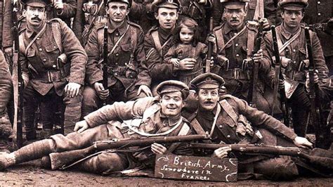 WW1 Trench Digging 的图像结果