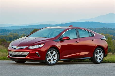 Chevrolet Volt: Review, Pricing, Photos, and Specs