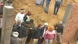 आगरा हादसा, एक और घायल की मौत, निर्माणाधीन बेसमेंट की दीवार ढहने से 7 ...