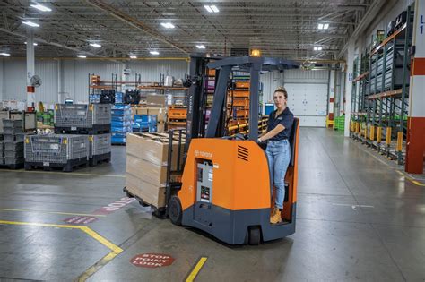 Stand-Up Rider Forklift - Toyota Material Handling Systems