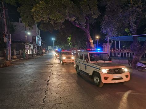 Intensive night police patrolling in Gondal town and countryside; Staff ...