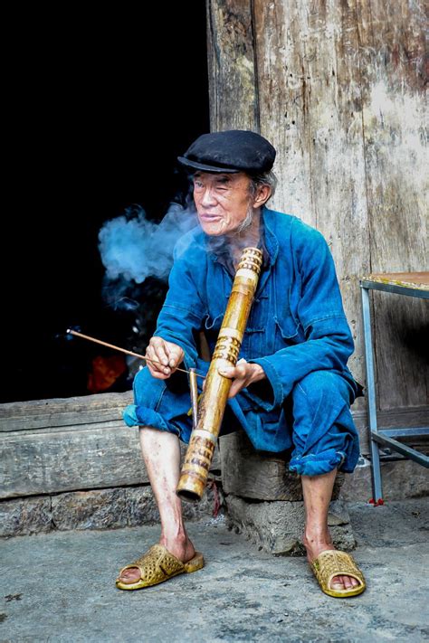 Vietnam Local People 的图像结果