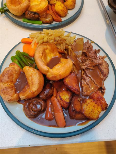 Slow cooked beef brisket roast dinner : r/UK_Food